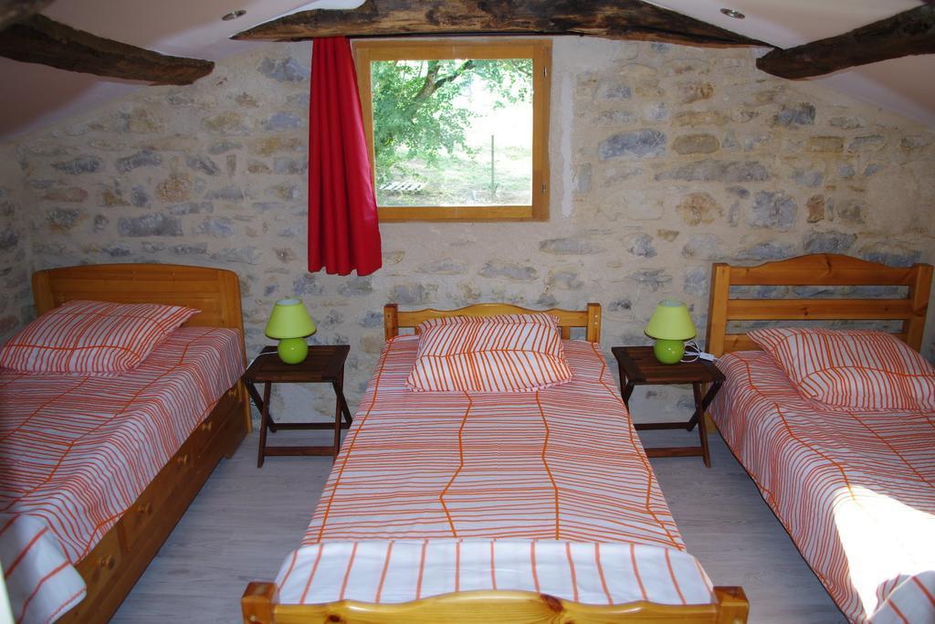 La Prade Basse 82 Bed & Breakfast Saint-Antonin-Noble-Val Room photo
